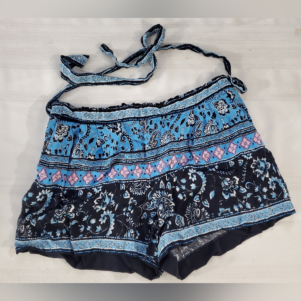 Loft 100% Rayon Flowy Floral Boho Shorts Size Large - Picture 3 of 6